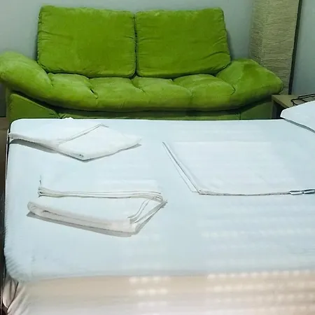 Proper House Iva ティラナ