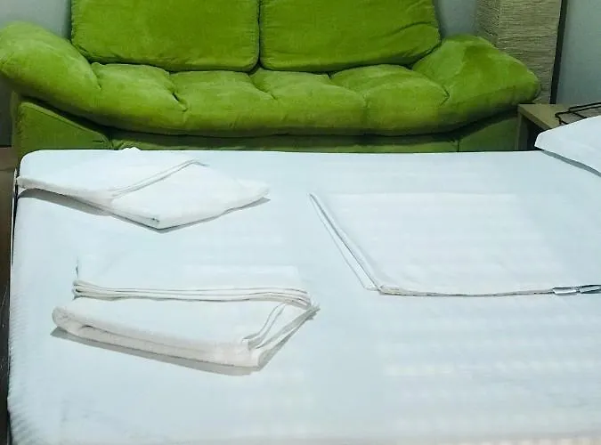 Proper House Iva ティラナ