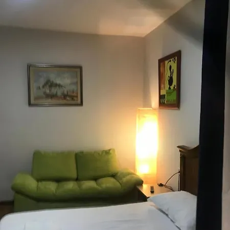 Proper House Iva Apartman *